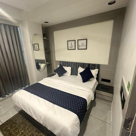 Hotel Asiana Sky Motera Amhedabad Dış mekan fotoğraf