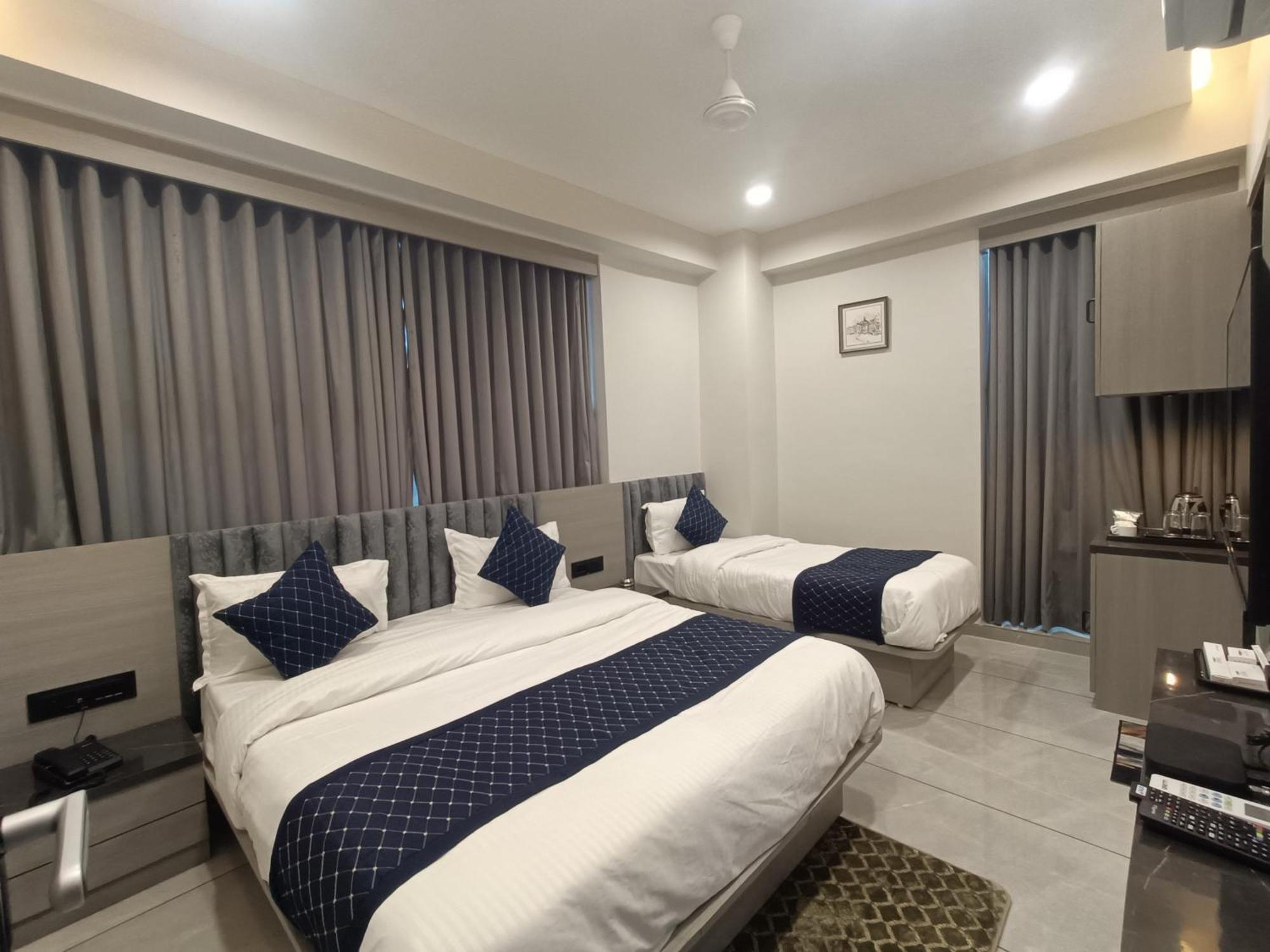 Hotel Asiana Sky Motera Amhedabad Dış mekan fotoğraf